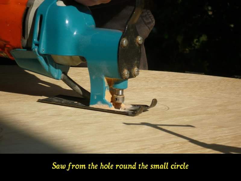 Saw from the hole round the small circle